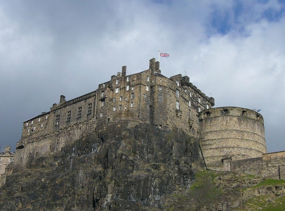 Scottish Medieval Castles: Edinburgh Castle
