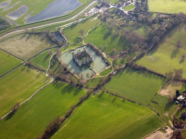 Aerial photo of Bodiam Castle, from 1800 feet.