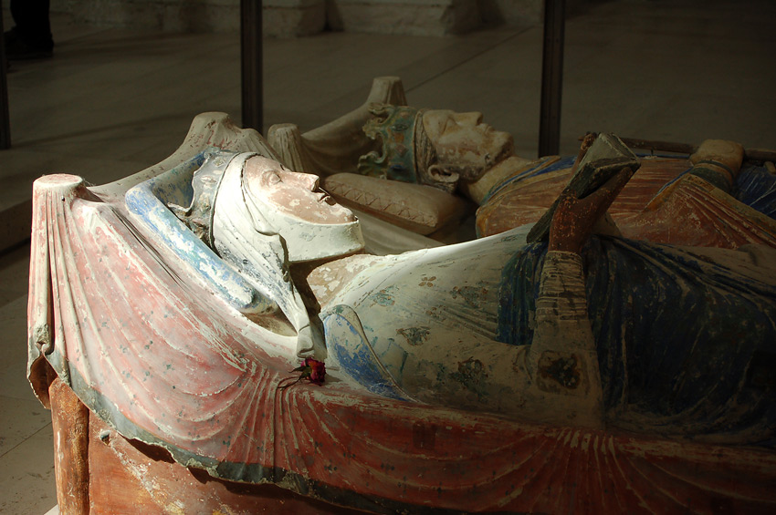 Tomb effigies of Eleanor and Henry II at Fontevraud Abbey in central France